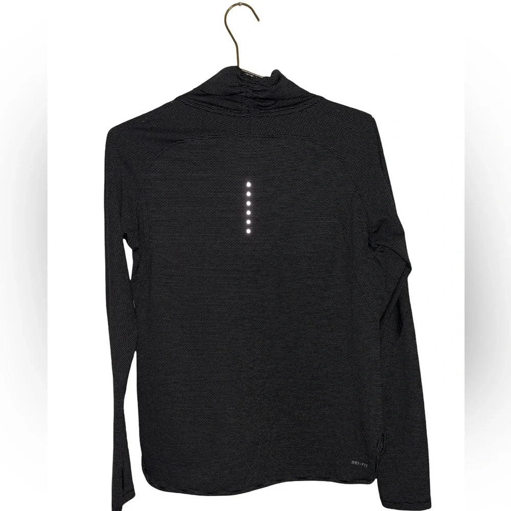 Nike Dri-Fit Running Top Long Sleeve Size‎ Large P2P 22” Olive Green